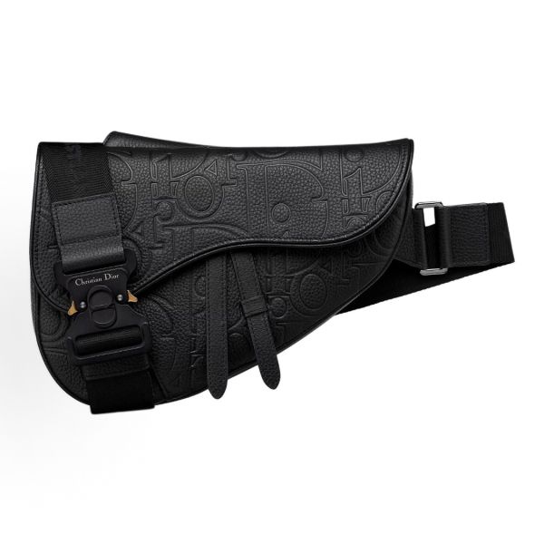 DIOR\'s signature embossed pattern magnetic flap opening and closing saddle bag crossbody bag, men\'s black