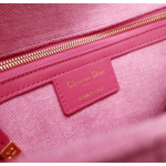 DIOR Caro detachable and adjustable chain link shoulder strap, large wire-patterned hand-held crossbody single-shoulder bag, medium size for women, bright pink