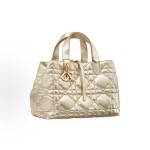 DIOR Toujours metal pendant adjustable shoulder strap Indigenous bag single-shoulder handbag medium-sized women\'s gold