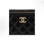 CHANEL 23S diamond-patterned leather chain, gold metal hand, bill of lading shoulder bag, crossbody bag, black handbag
