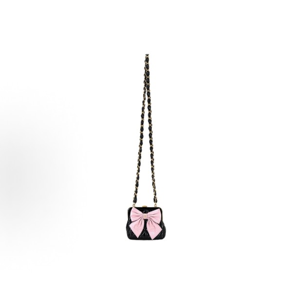 CHANEL 24A gold buckle bow decorative leather chain-through patent leather material, gold metal single-shoulder crossbody bag, black pink