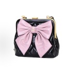 CHANEL 24A gold buckle bow decorative leather chain-through patent leather material, gold metal single-shoulder crossbody bag, black pink