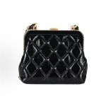 CHANEL 24A gold buckle bow decorative leather chain-through patent leather material, gold metal single-shoulder crossbody bag, black pink