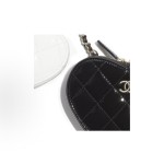 CHANEL diamond-shaped heart heart leather chain single-shoulder crossbody clutch black/white