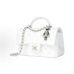 CHANEL Classic Flap CF 22P Lion Pendant diamond-shaped leather chain Shoulder strap Flip Cover Open Shoulder Crossbody bag Mini white