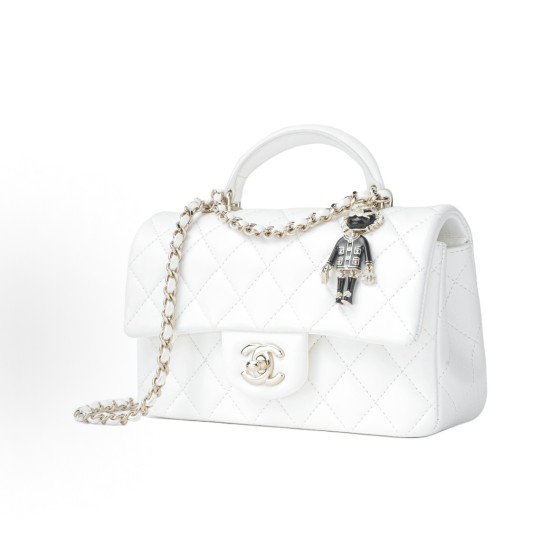 CHANEL Classic Flap CF 22P Lion Pendant diamond-shaped leather chain Shoulder strap Flip Cover Open Shoulder Crossbody bag Mini white