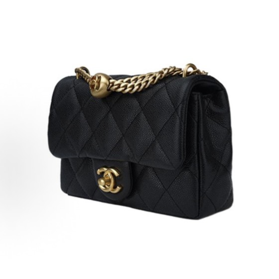 CHANEL 23P Spring/Summer heart-shaped gold ball, gold chain, gold buckle, diamond-patterned grain, embossed cowhide, flap bag, single-shoulder crossbody bag, small size for women, black