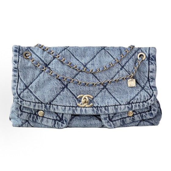 CHANEL Double C Logo diamond-patterned leather chain-linked denim single-shoulder bag for women, light blue