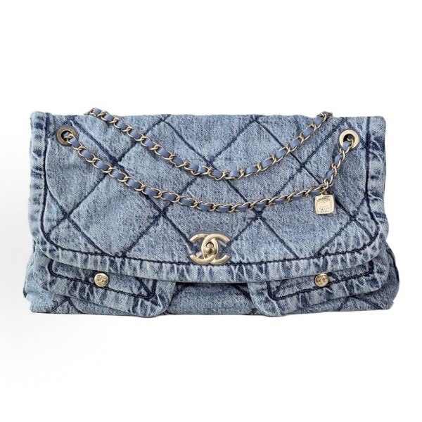 CHANEL Double C Logo diamond-patterned leather chain-linked denim single-shoulder bag for women, light blue