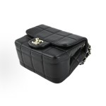 CHANEL 23C Early Spring Gold buckle resin black and white square chain shoulder strap leather chain-through lambskin lid bag crossbody single-shoulder bag mini women\'s black style