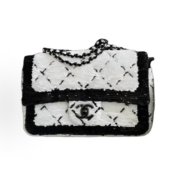 CHANEL 24P Spring/Summer CF chainwear, leather chainwear, single-shoulder crossbody woven tweed handbag, small size for women, black and white