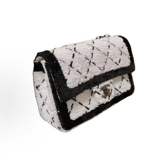 CHANEL 24P Spring/Summer CF chainwear, leather chainwear, single-shoulder crossbody woven tweed handbag, small size for women, black and white