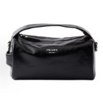 PRADA men\'s black handbag, featuring fashionable, trendy and exquisite craftsmanship